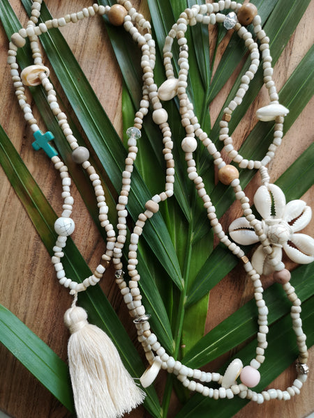 Kette Necklace "Lara" Damen Ladies Kauri Muscheln Shell Holzperlen Tassel schwarz oder in cremeweiß